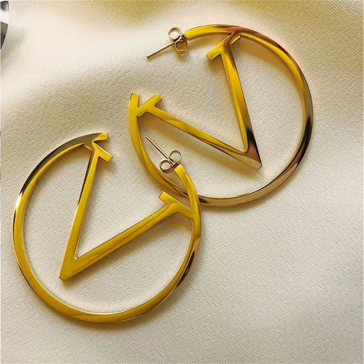 V Letter Circle Hoop Earrings